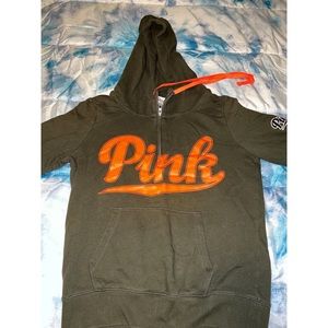 PINK women’s zip up hoodie. Worn a few times. Good condition.